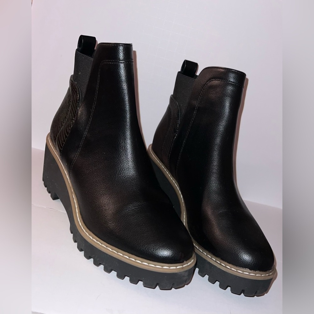 Black Dolce Vita Women’s Boots